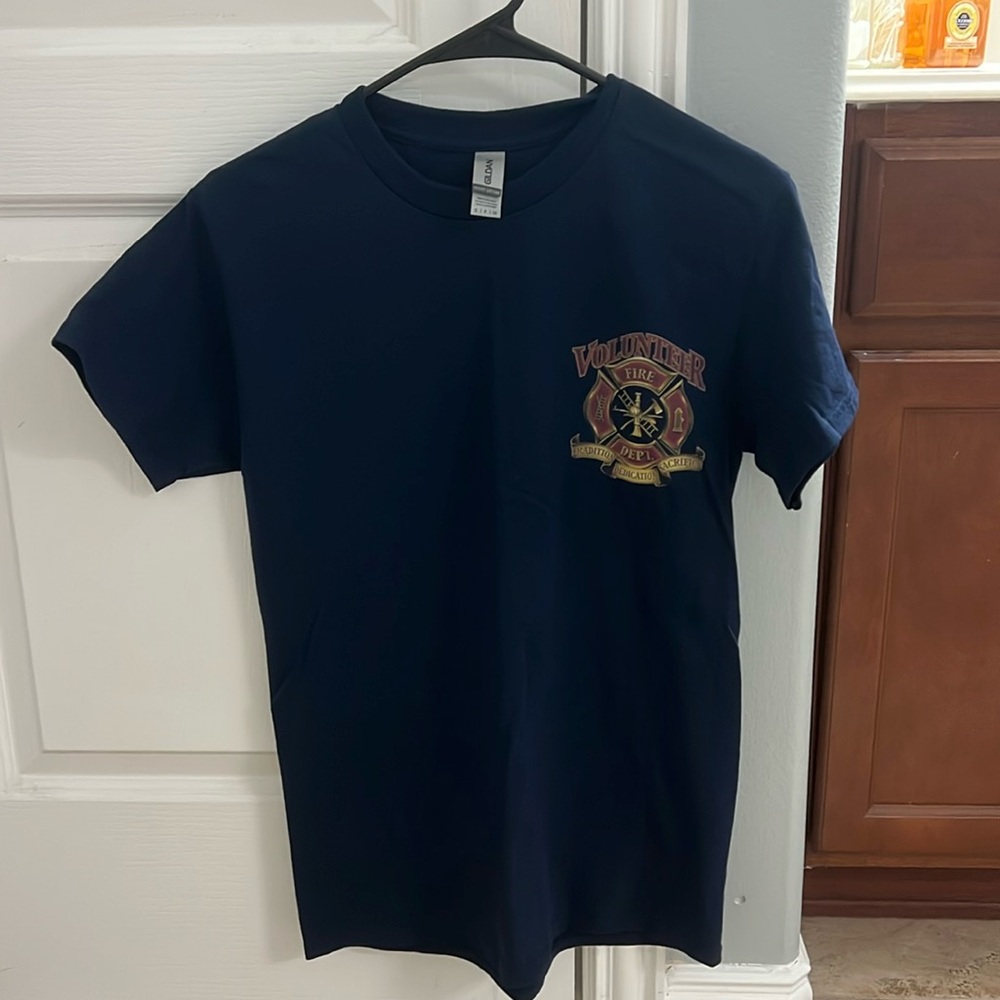 Men’s small firefighter shirt